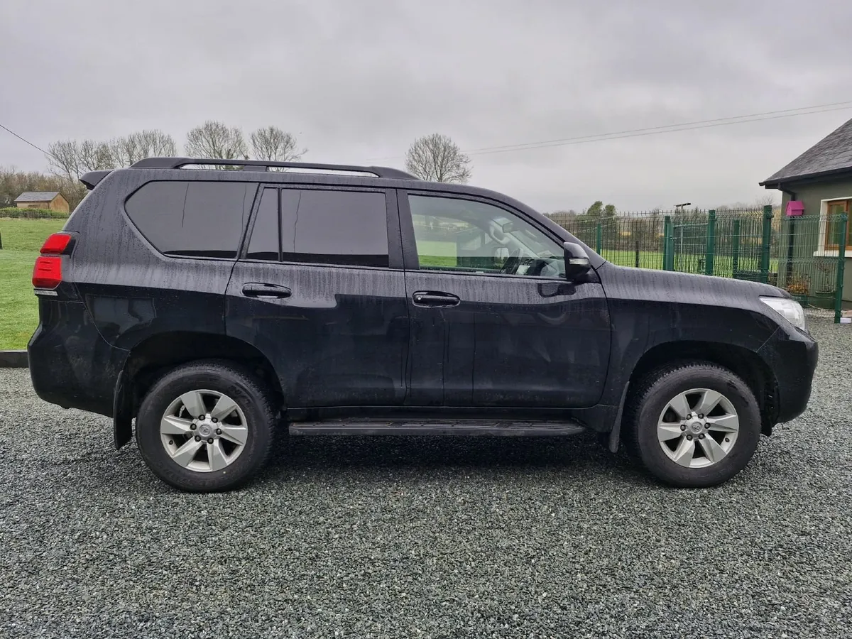 Toyota Land Cruiser 2022 - Image 2