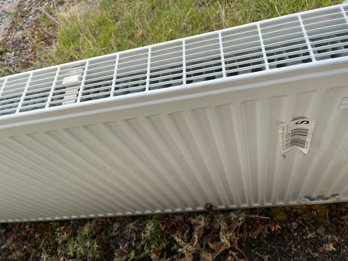 Radiators x 5 - Image 1