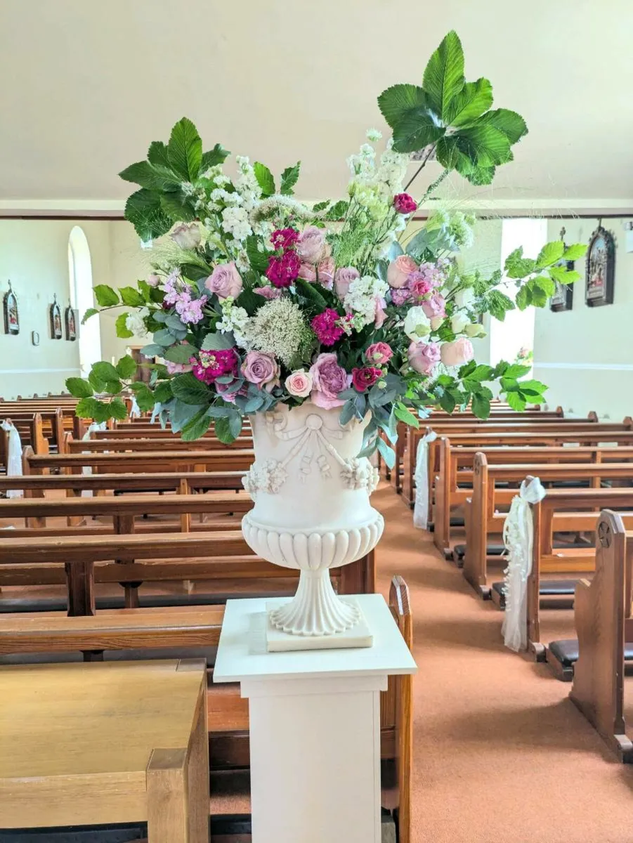 Wedding arrangements - Image 1