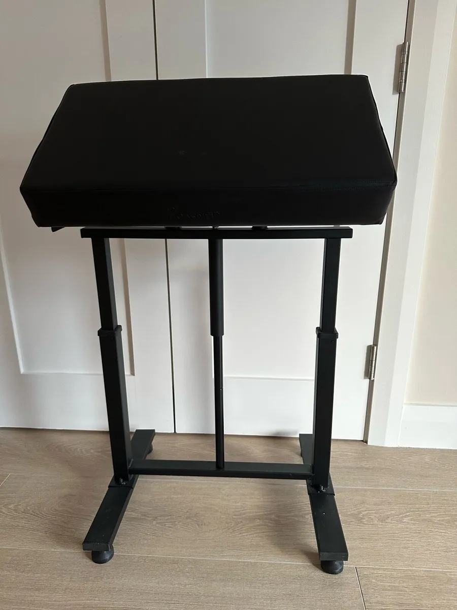 New Tattoo Armrest Stand Very Sturdy - Image 1