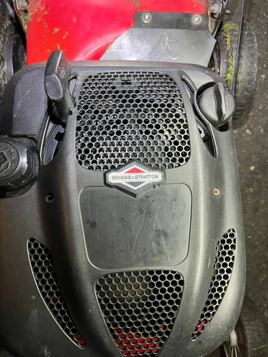 Lawnmower Briggs and Stratton - Image 4