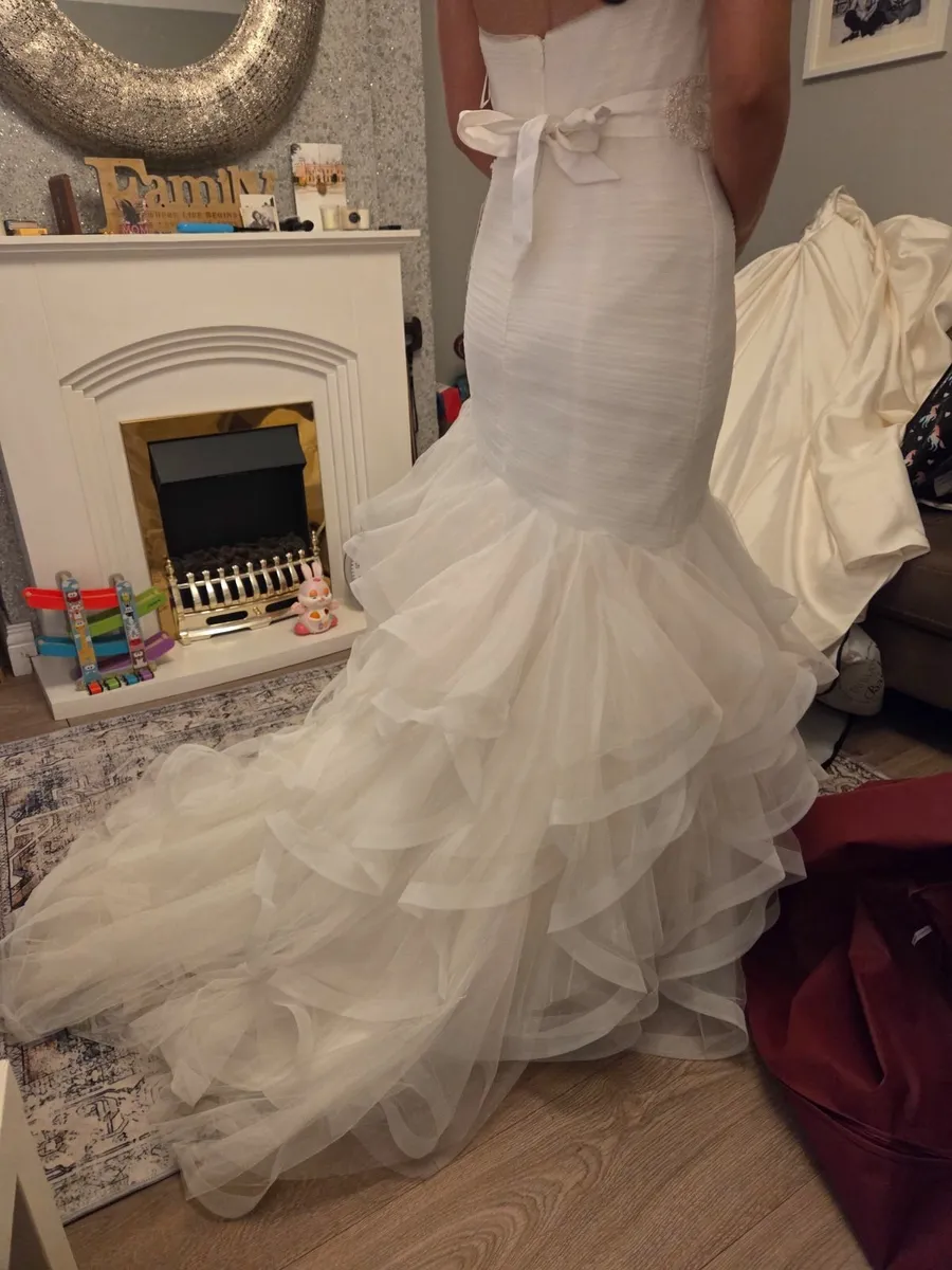 Wedding dress - Image 1