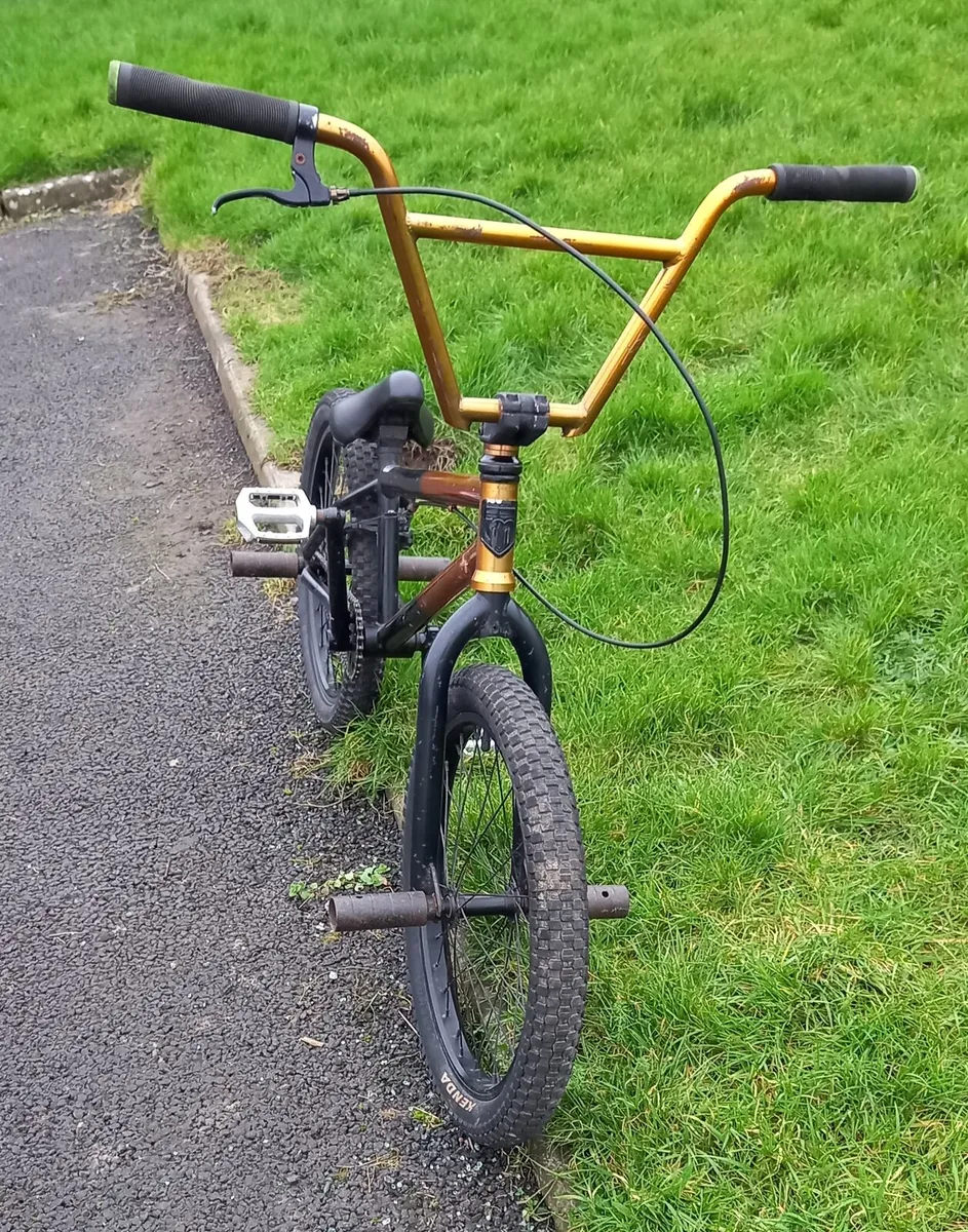 BMX STUNT BIKE - Image 2