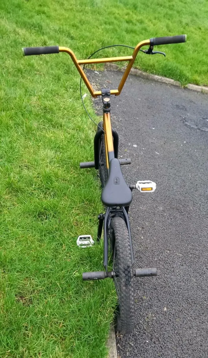 BMX STUNT BIKE - Image 3