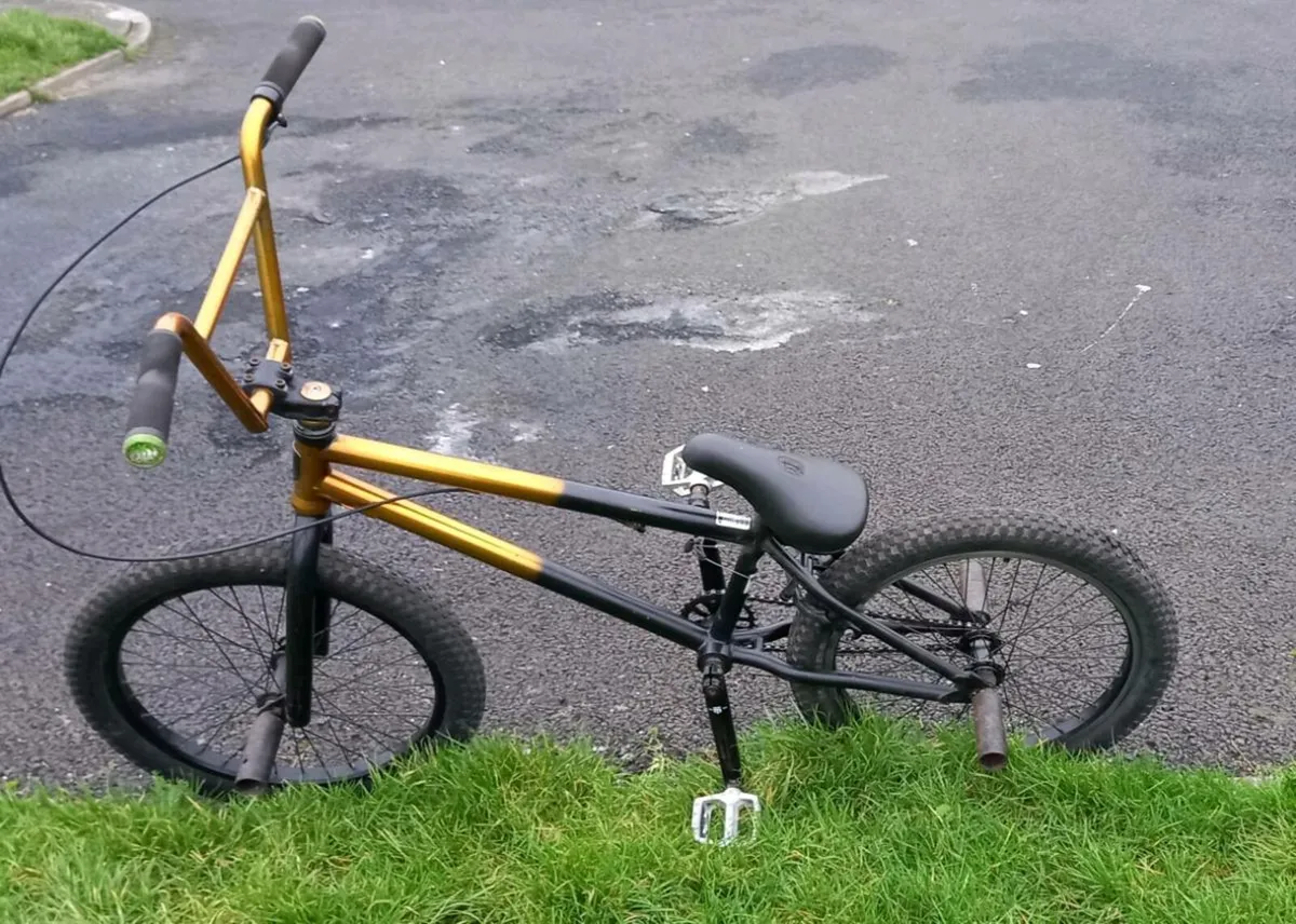 BMX STUNT BIKE - Image 4