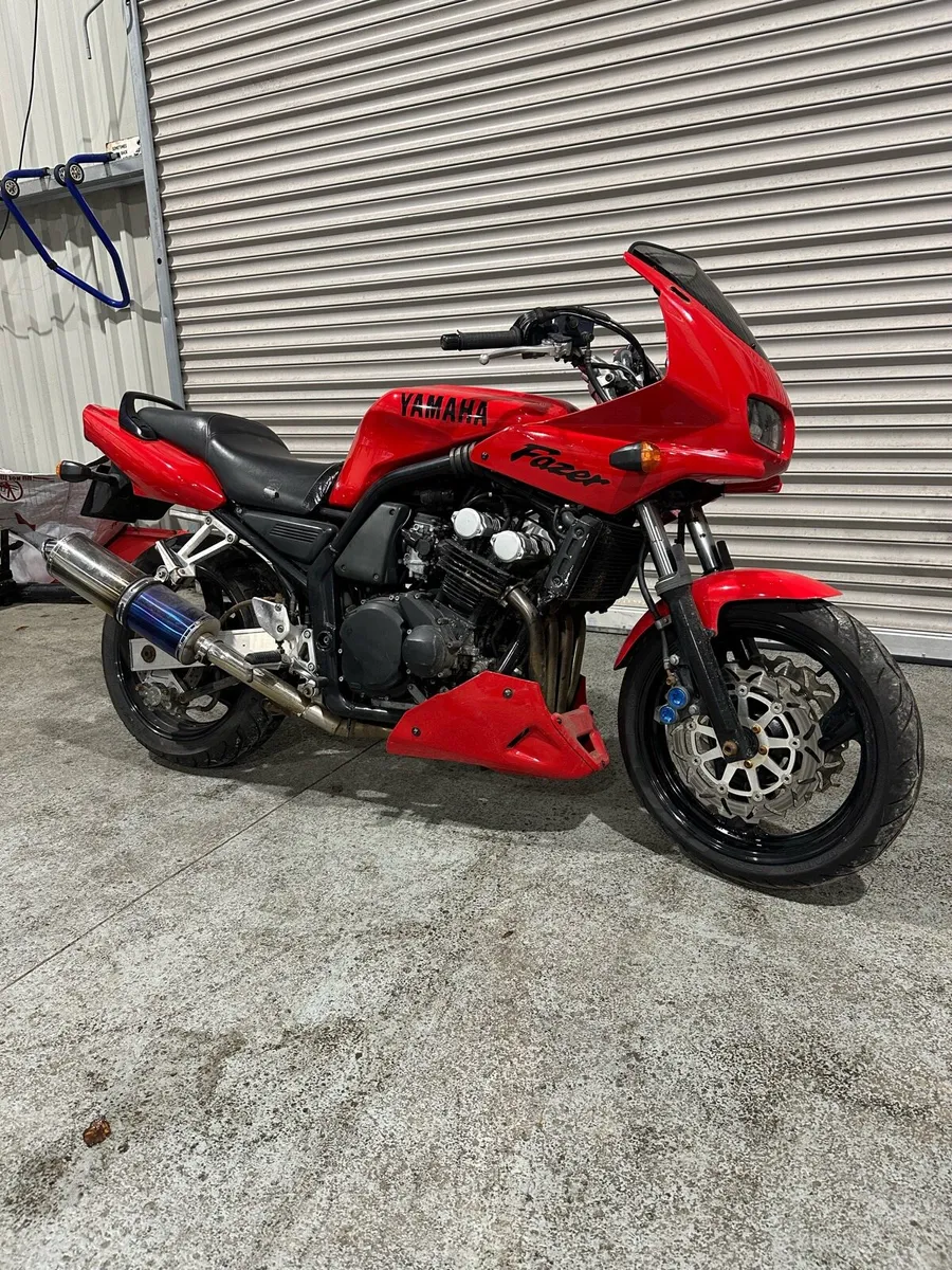 Yamaha fazer 600 - Image 2