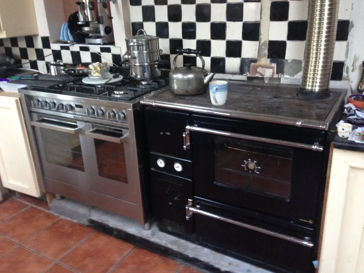 Wamsler solid fuel range with back boiler - Image 1