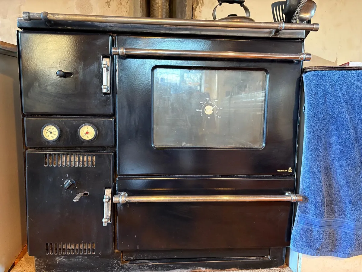 Wamsler solid fuel range with back boiler - Image 3