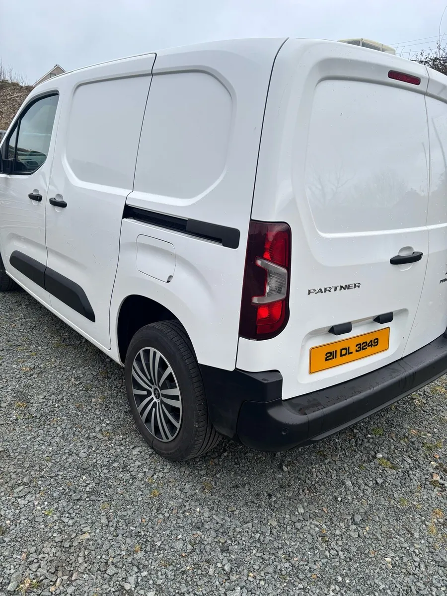 2021 Peugeot partner - Image 4