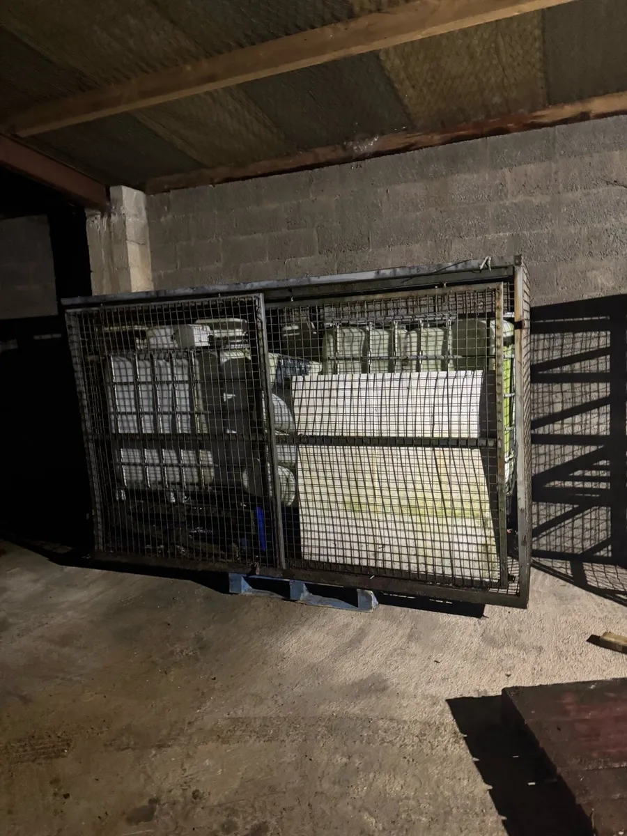Coal cage bunker gas cage - Image 1