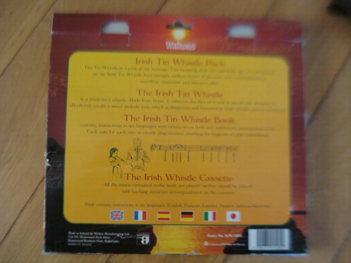 COLLECTOR  IRISH TIN WHISTLES &  WOODEN RECORDER. - Image 2