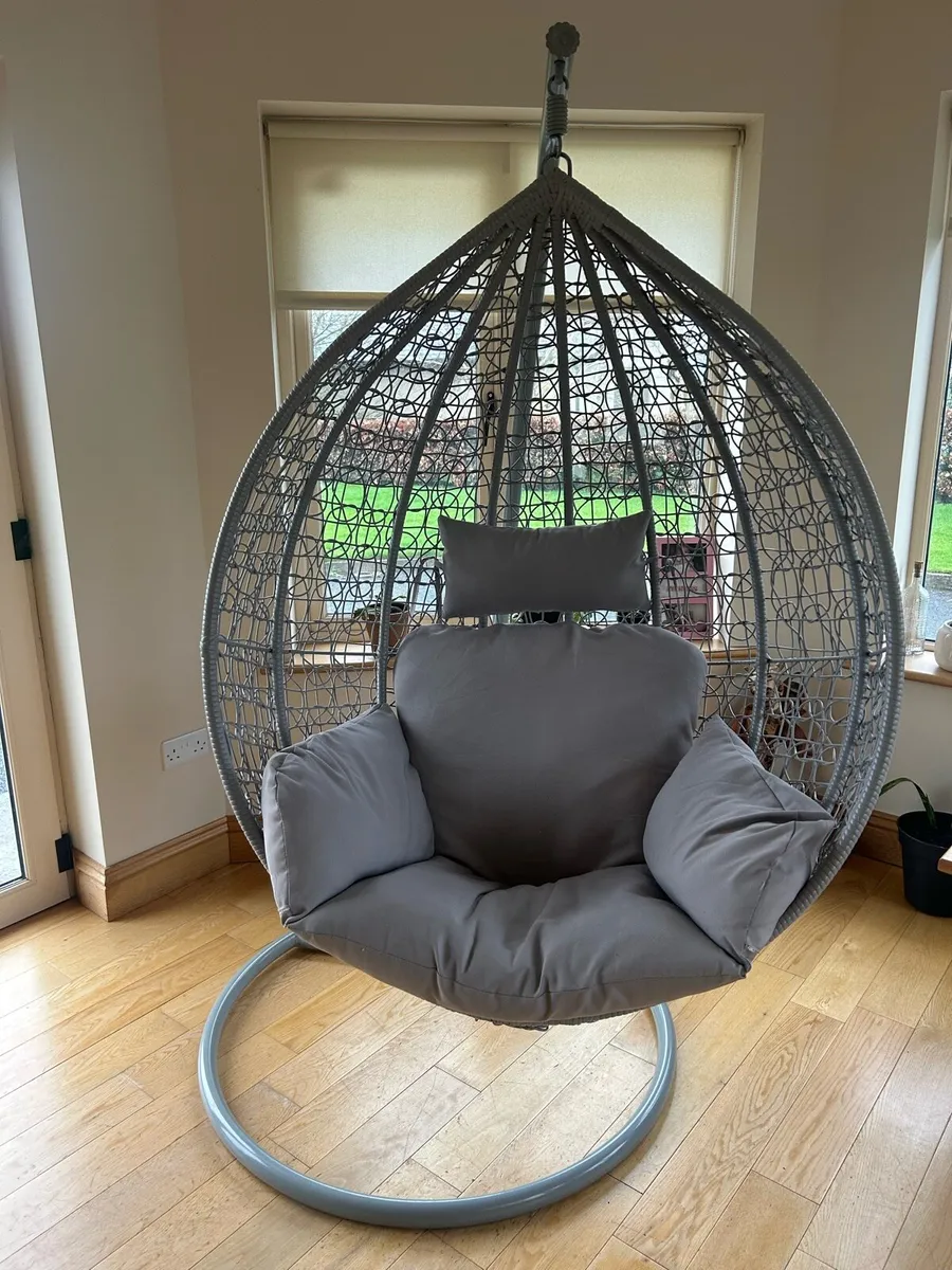 EGG Chair (Large size) - Image 1