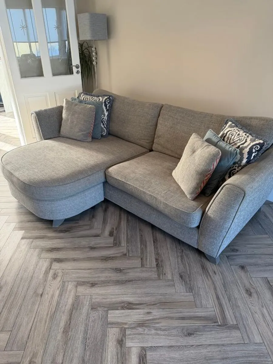 Large 4 seater DFS - Image 1