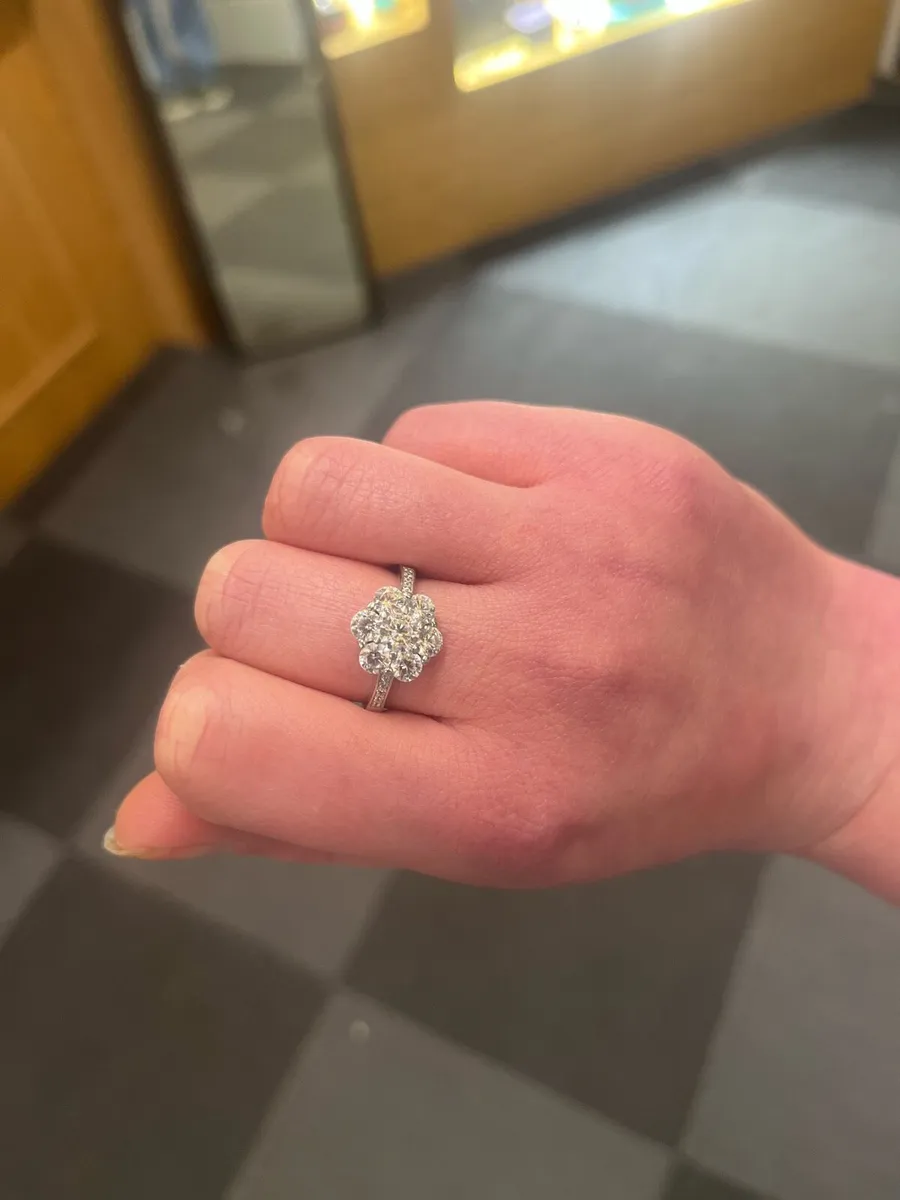 Sterling silver CZ ring - Image 2