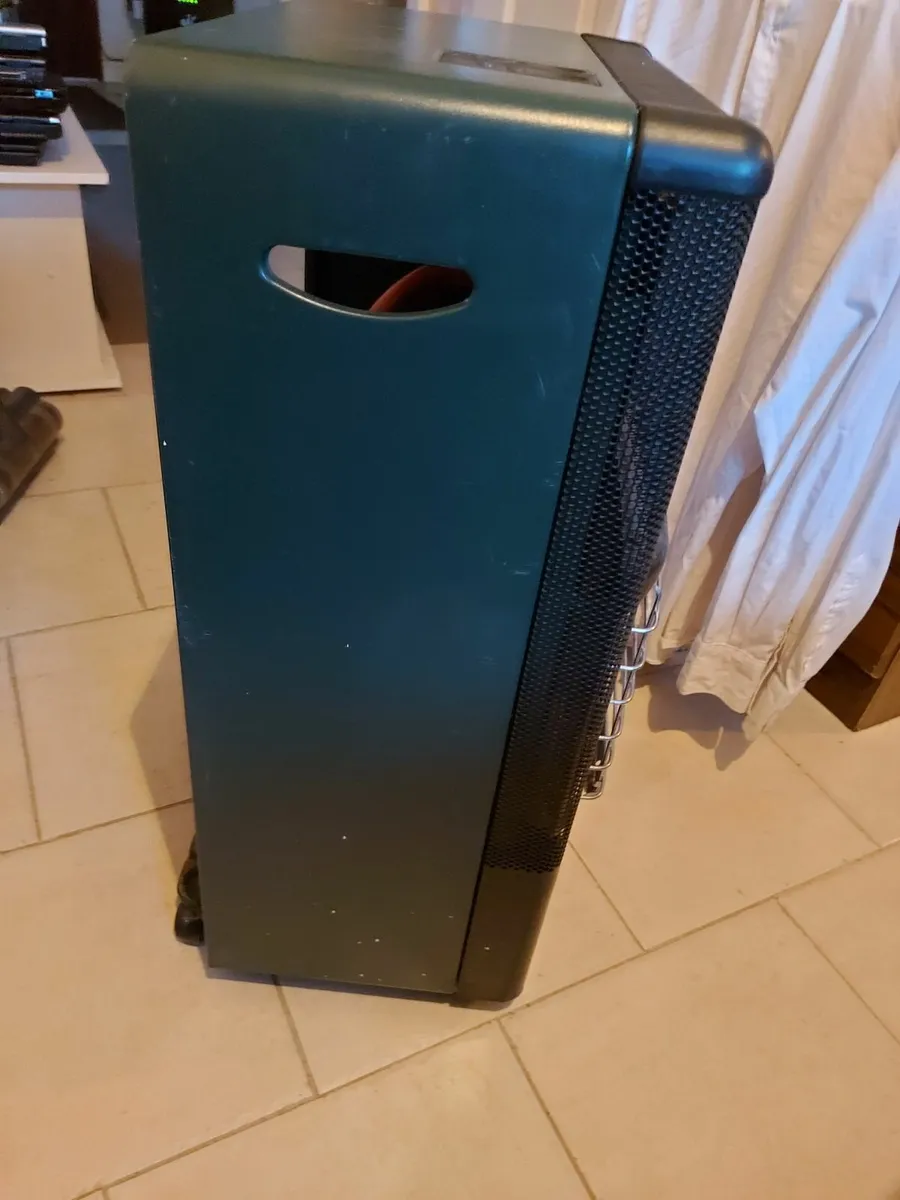 Helius SUPERSER Gas Heater in excellent condition - Image 2