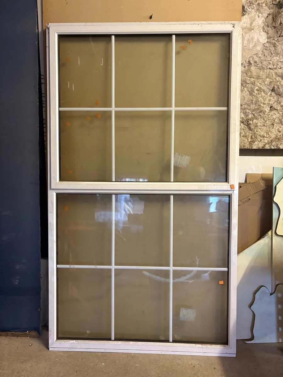 2 x Windows - Image 1