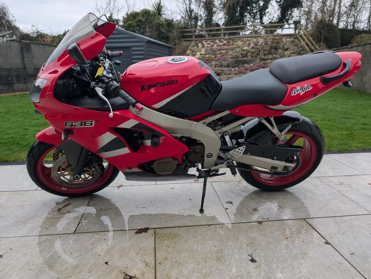 2003 Kawasaki zx6r 636 *Mint Condition* - Image 2