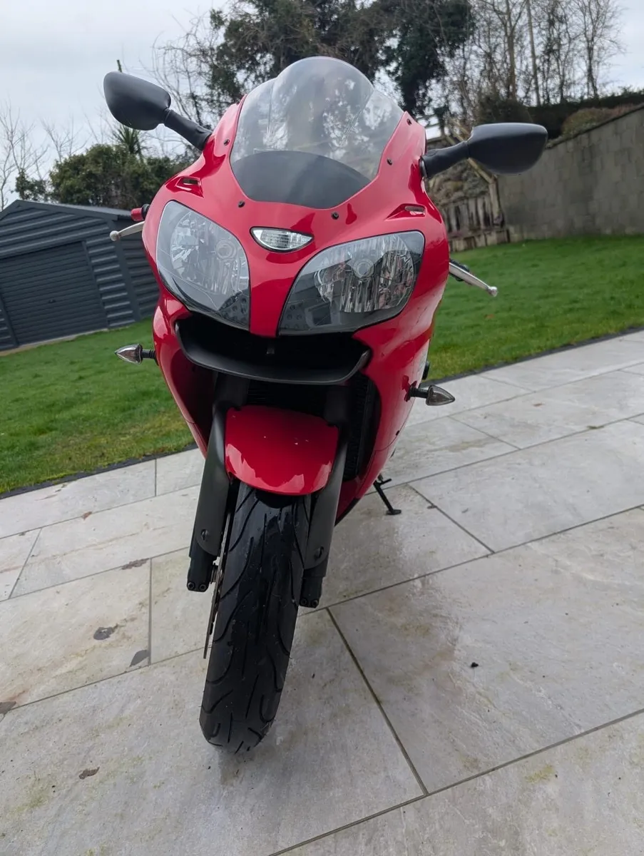 2003 Kawasaki zx6r 636 *Mint Condition* - Image 3