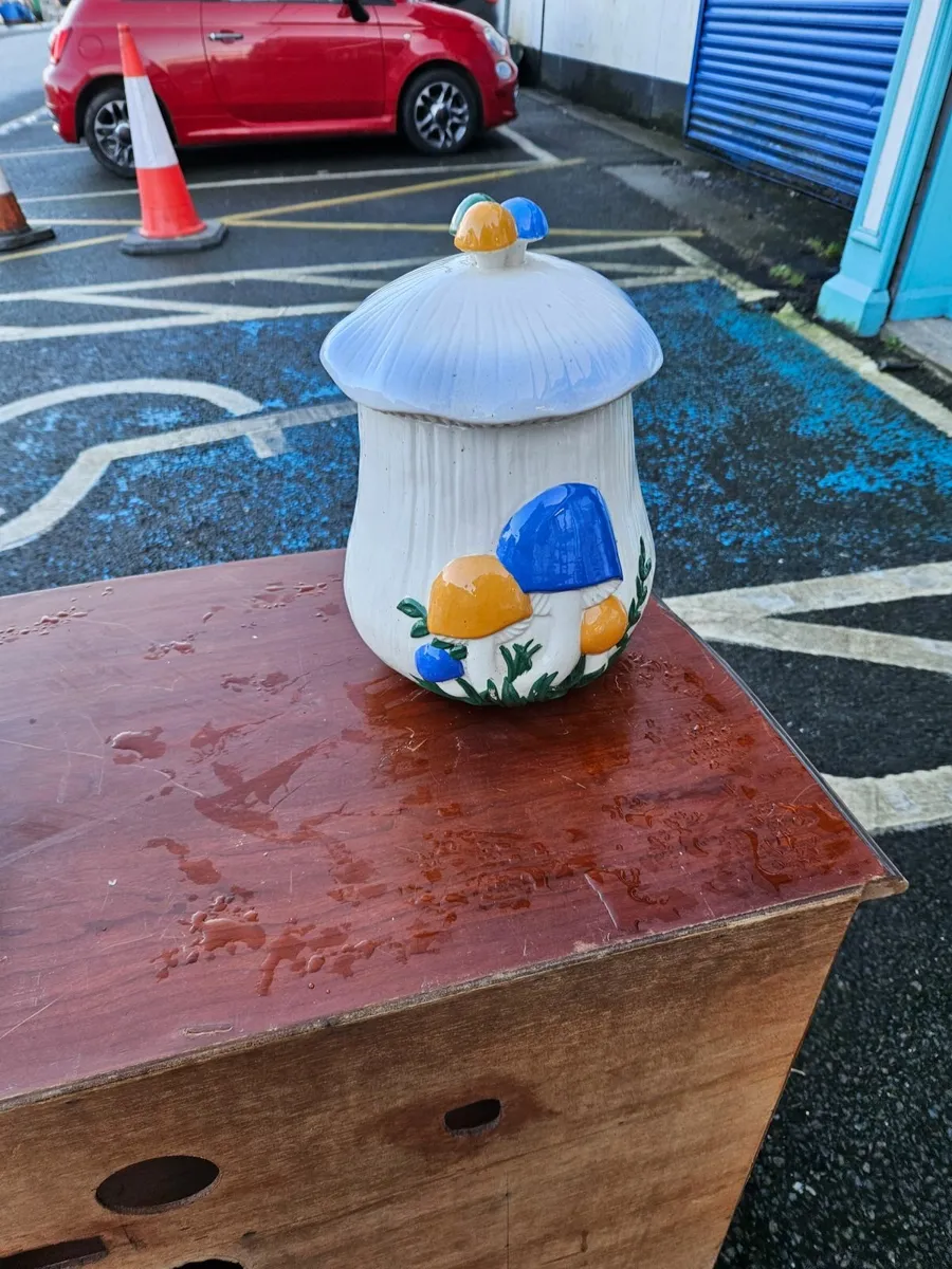 Vintage Arnels Ceramic Mushroom Pot - Image 3