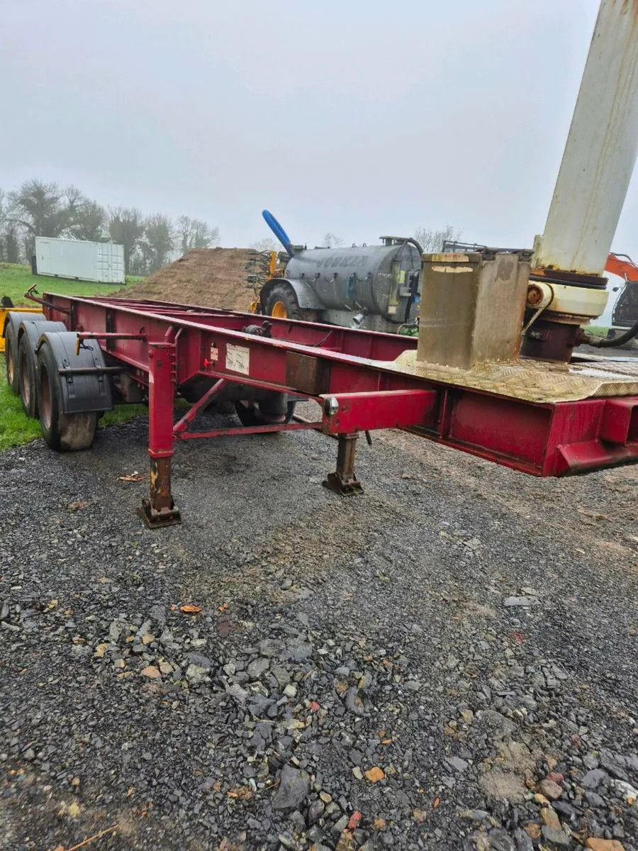 Dennison chassis - Image 1