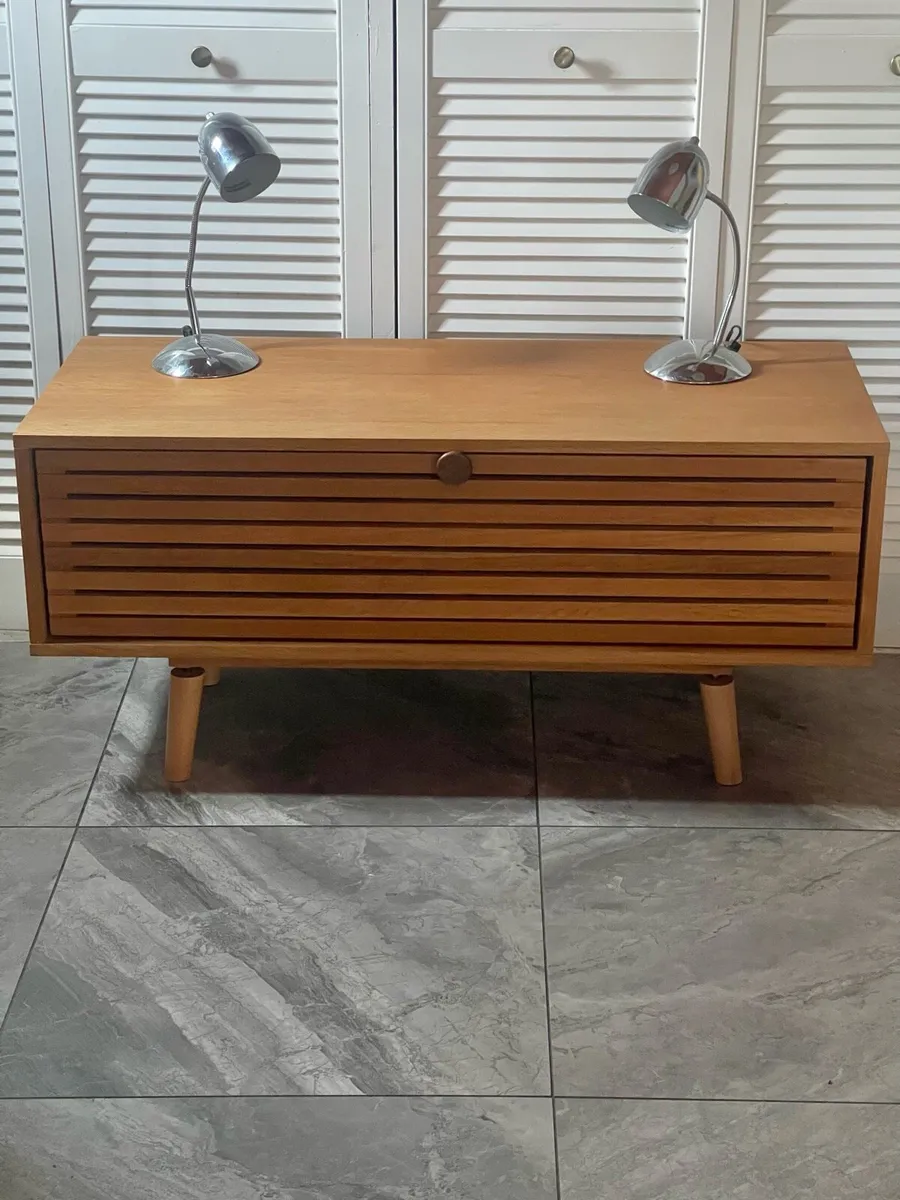 Mid century style media chest - Image 1