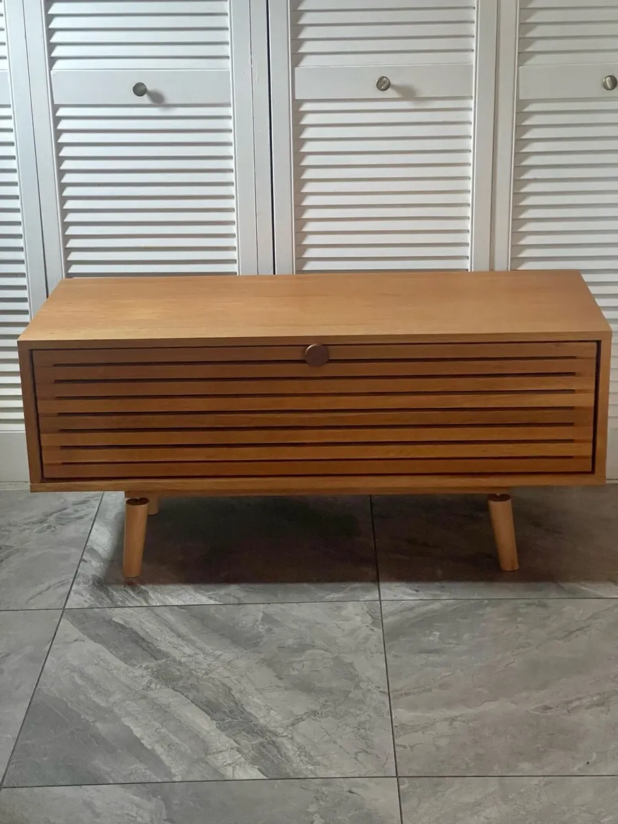 Mid century style media chest - Image 2