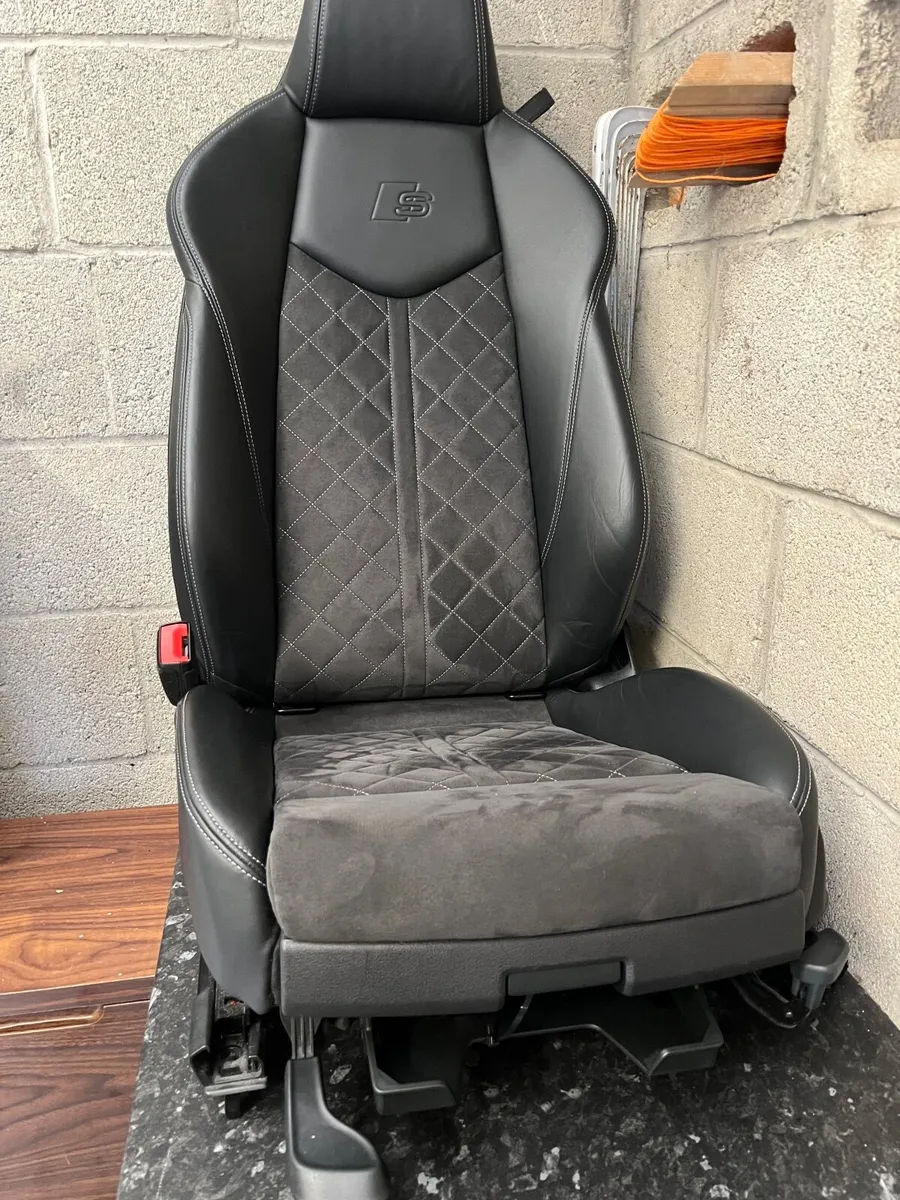 Audi TTS front seats - Image 2