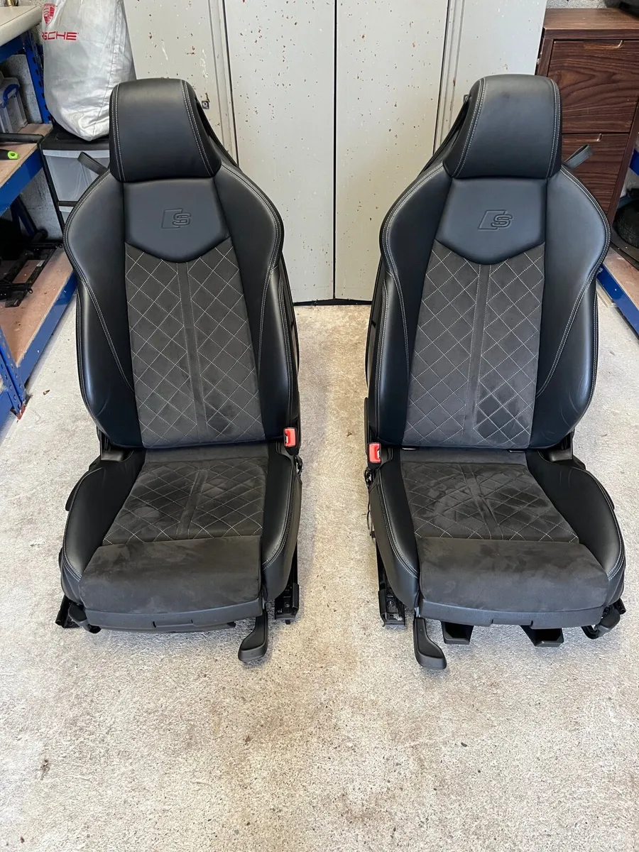 Audi TTS front seats - Image 1