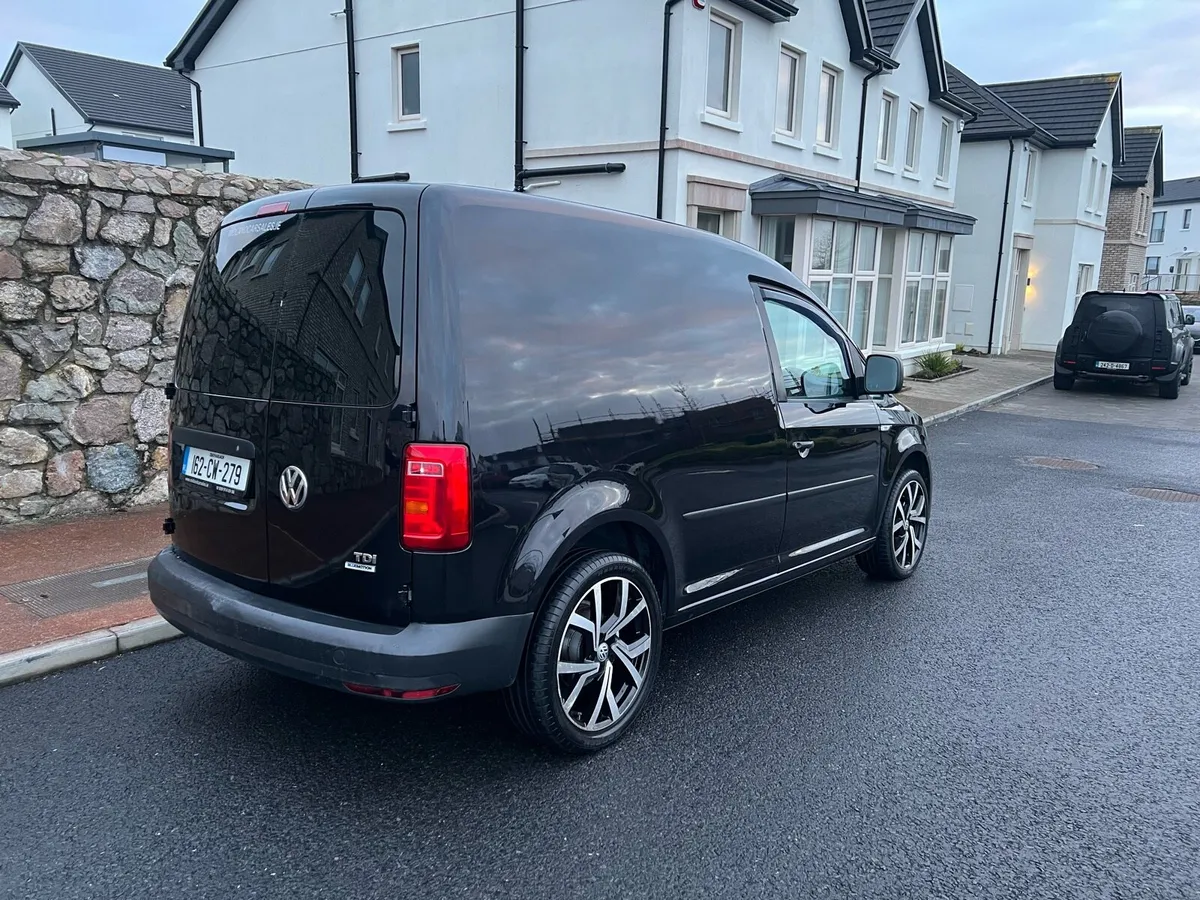 VOLKSWAGEN CADDY 2.0 TDI - Image 4