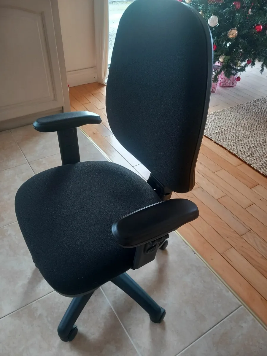 Office Chair - Image 4