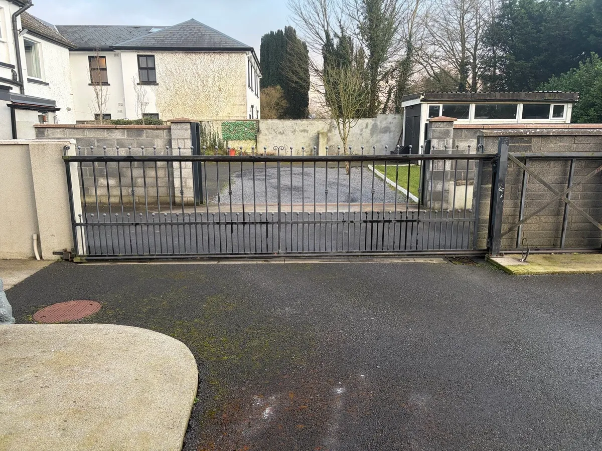 18 foot Dipped Gate - Image 1