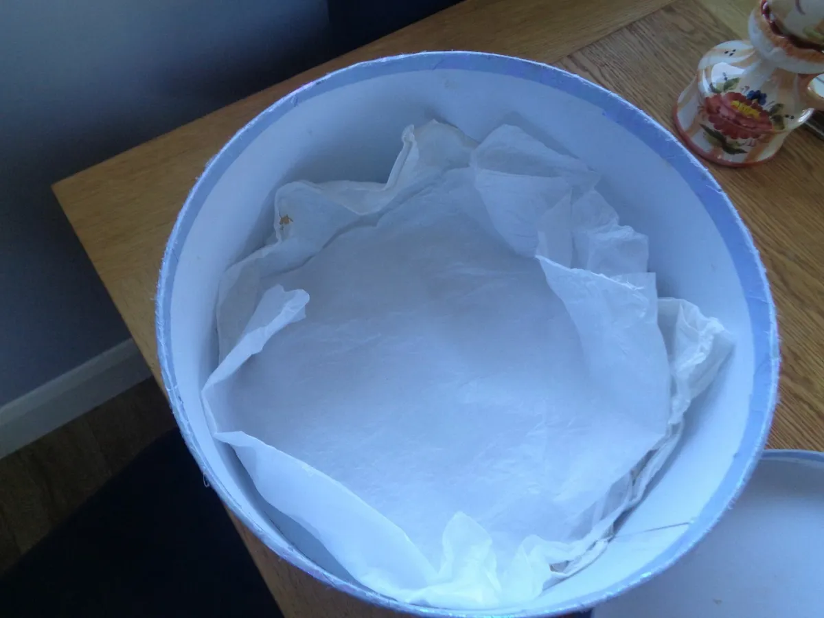 Large Hat Box for Sale - Image 2