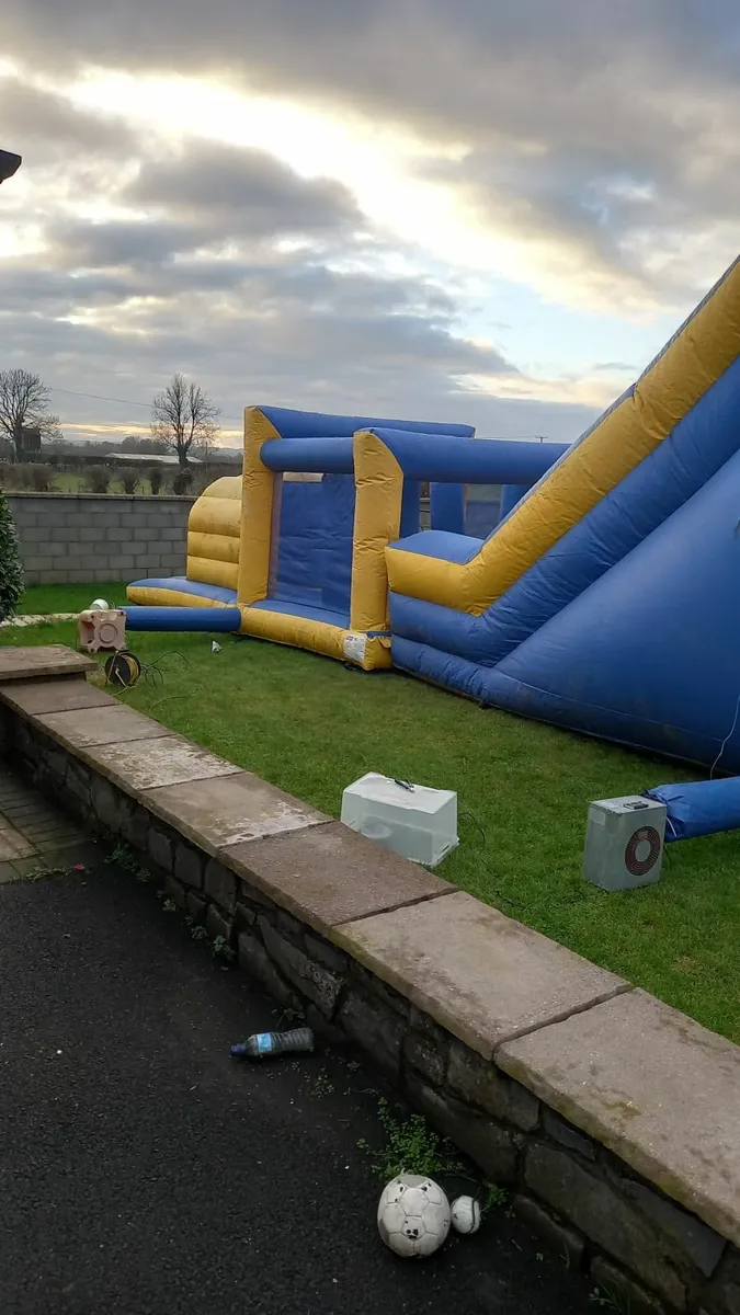 Bouncy castle slide obstacles - Image 2