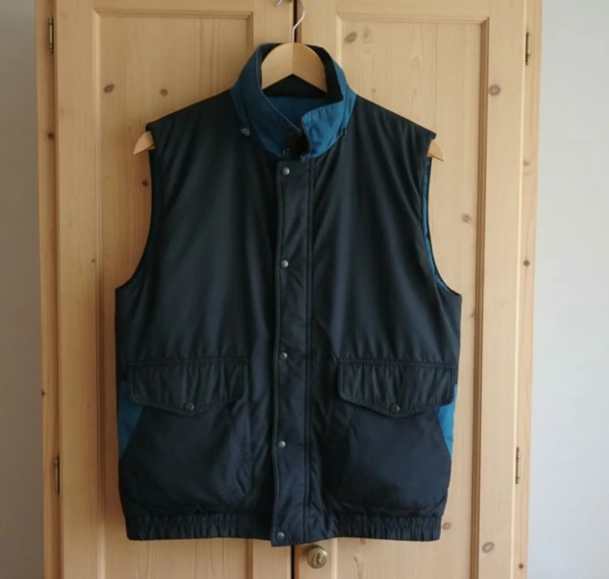 Men’s Reversible Lightweight Padded Gilet - Image 1