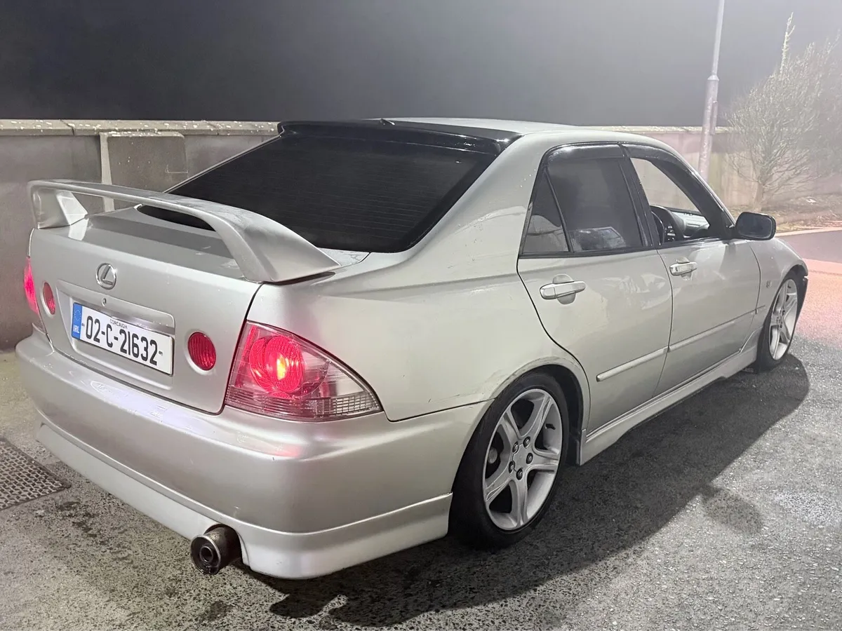 Irish reg 02 IS200 - Image 3