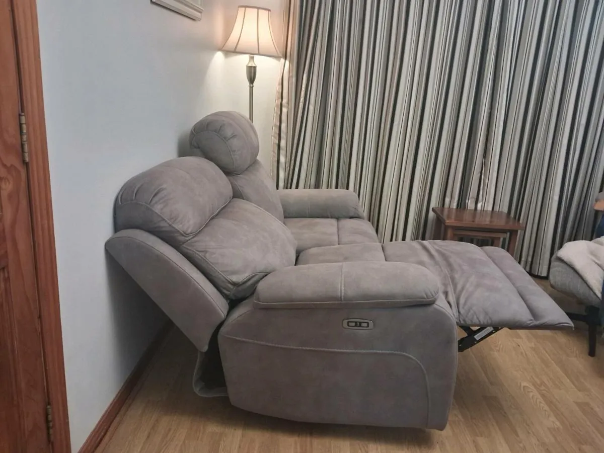 Electric 2 Seater recliner - Image 3
