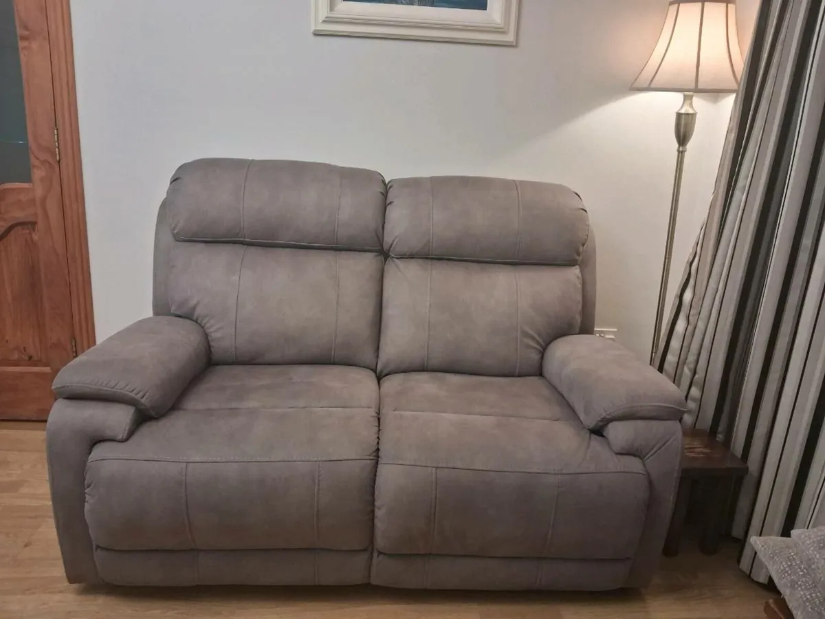 Electric 2 Seater recliner - Image 1