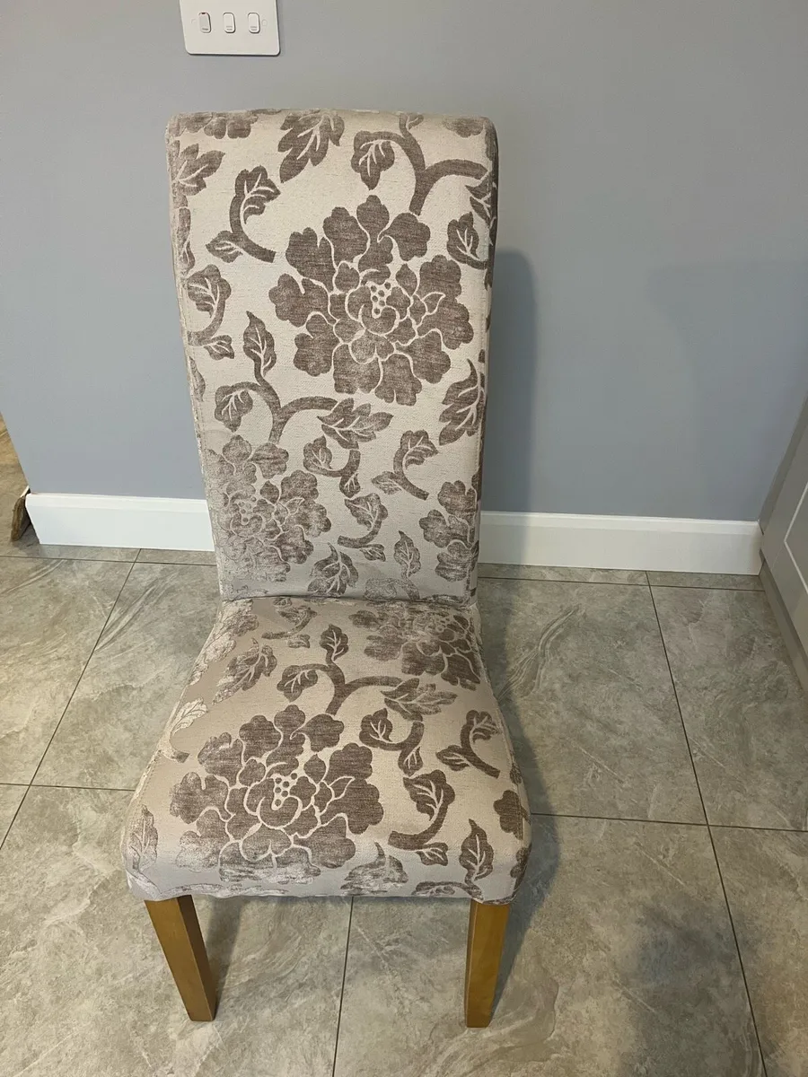 Solid Oak Dining Table & 6 Upholstered Chairs - Image 3