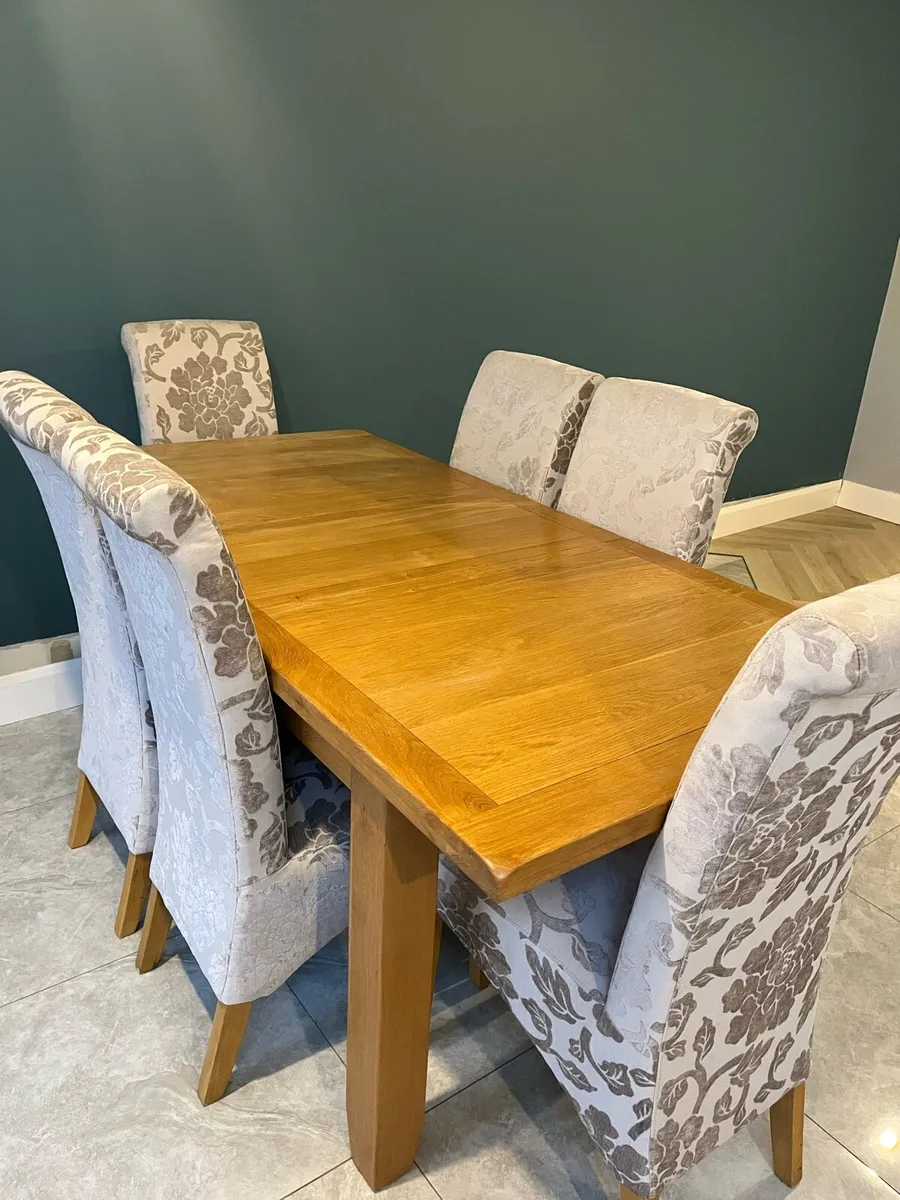 Solid Oak Dining Table & 6 Upholstered Chairs - Image 1