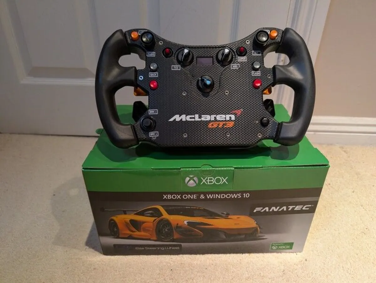 Fanatec CLS Elite v1.1 base & McLaren GT3 wheel V1 - Image 4