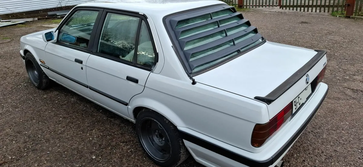 1991 BMW E30 2.5 (M54B25) - Image 3