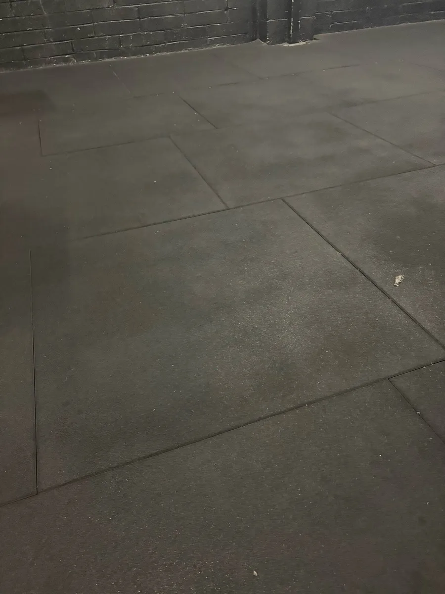 Gym floor mats x 200