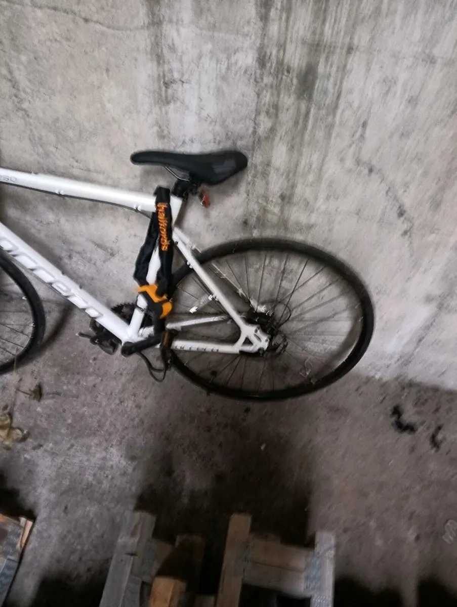 Carrera Virtuoso Mens Road Bike - Image 2