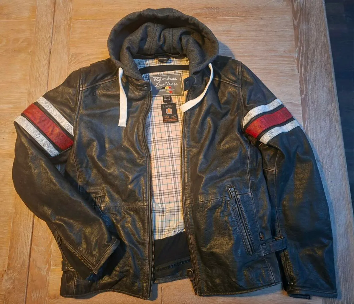 Motorcycle gear - Image 2