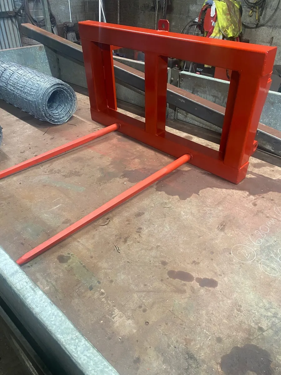 Bale spike - Image 3