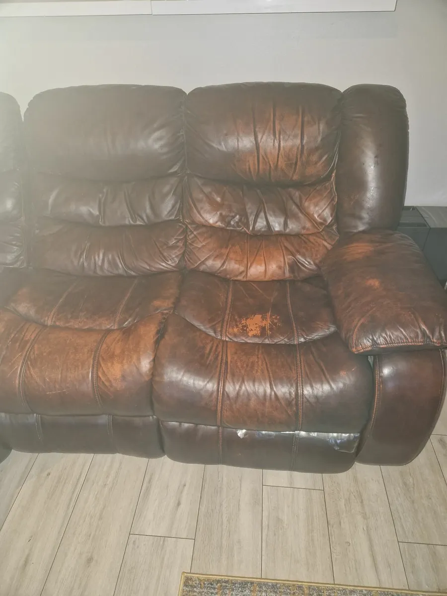 Leather sofa - Image 3