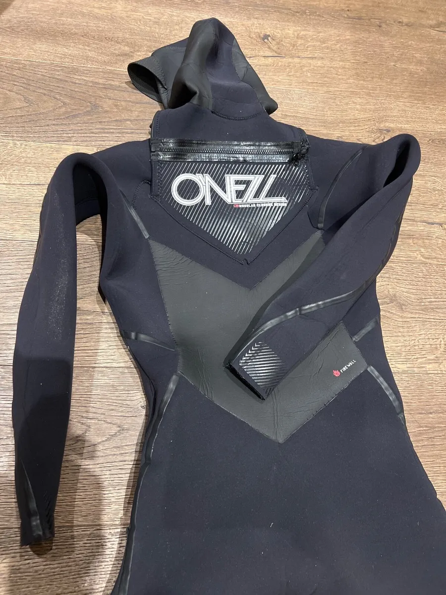 Wetsuit - Image 4
