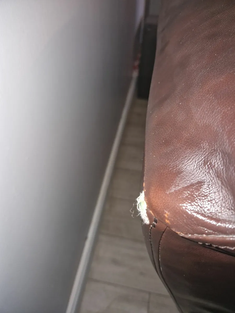 Leather sofa - Image 2