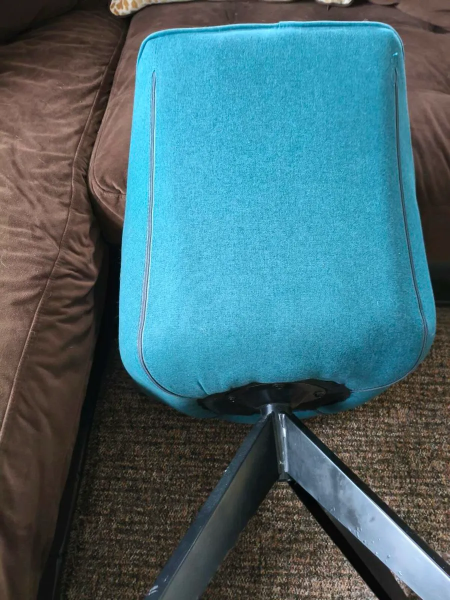 Lovely chair like new from bedroom 45 euro - Image 2