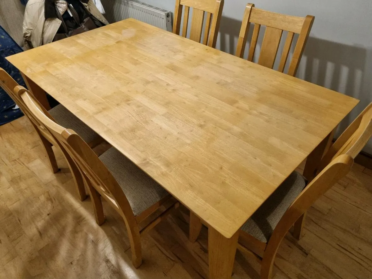 Dining table and 6 chairs - Image 2